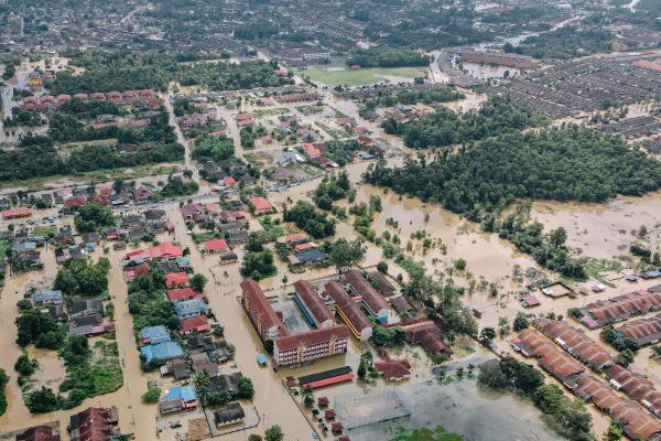 A Resilient World? | The Lloyd’s Register Foundation 2021 World Risk Poll Findings